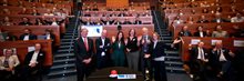 Openingsmoment van het NMO met, van links naar rechts: Allard Castelein, Diederik Samsom, Serpil Tascioglu, Tirza van Daalen, Peter Paul van ’t Veen en Lotte de Groen.